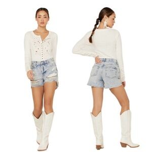 We The Free Maggie Light Stone Distressed Shorts Size 30